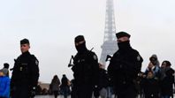 سیاست جدید فرانسه، برخورد با مجاهدین خلق